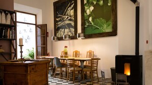 Free daily local cuisine breakfast - Ecocirer Healthy Stay (Sóller)