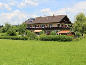 Exterior - Appartement Nr. 13, 35 qm Obergeschoss, Wohn- und Schlafraum kombiniert (Bad Endorf)