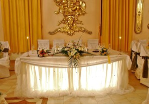 Banquet hall