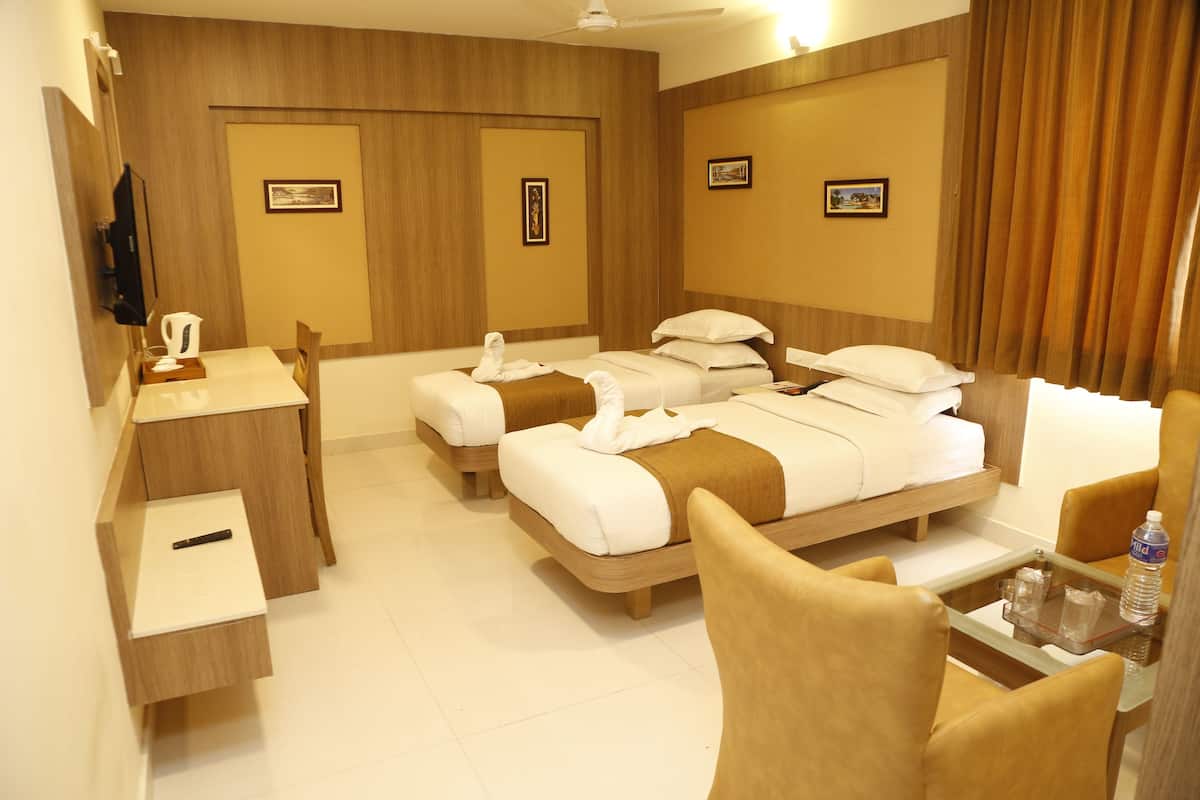 1 bedroom, premium bedding, minibar, in-room safe