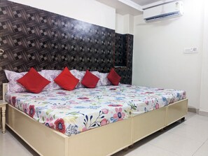 1 bedroom, individually decorated, individually furnished, free WiFi