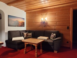 TV, table tennis - Apartment Talblick, 53sqm, balcony, kitchenette, WLAN (Ruhpolding)