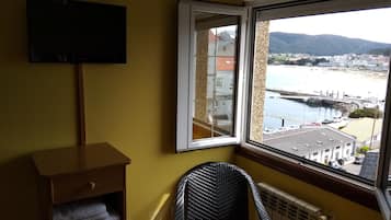 Deluxe Double Room, Partial Ocean View | Children’s theme room