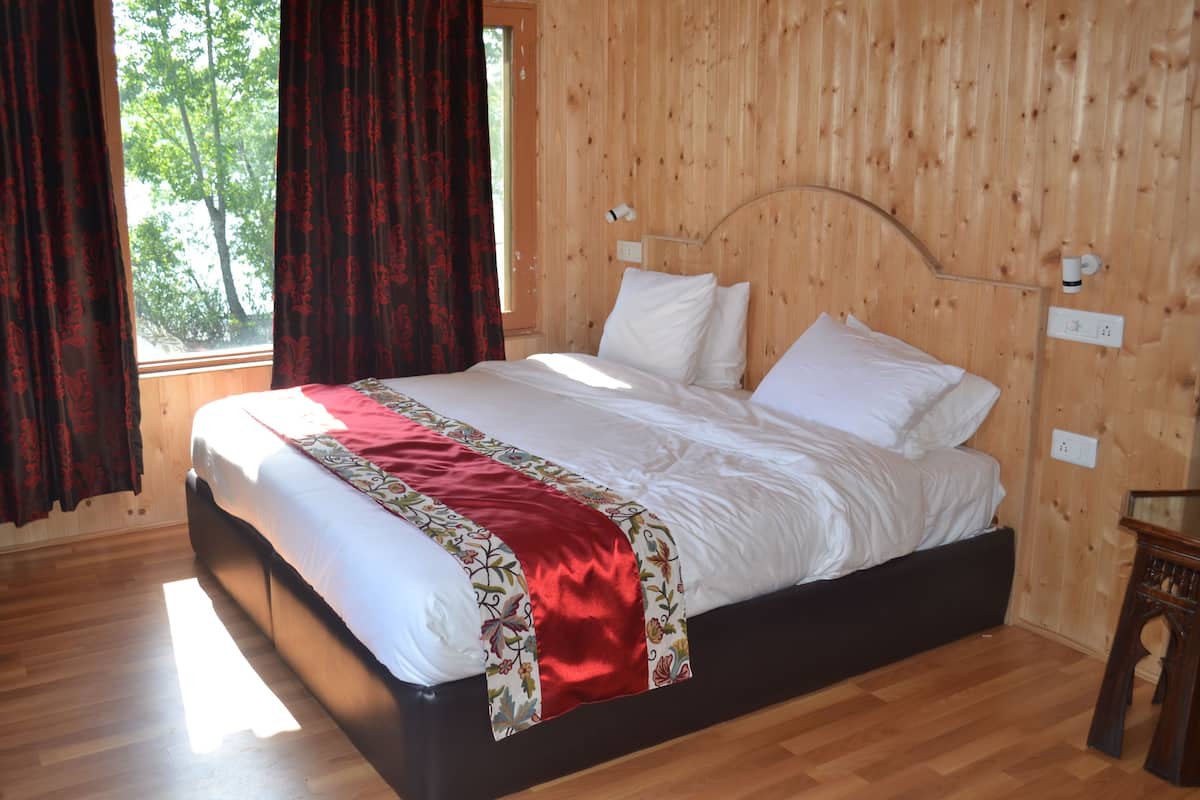 Premium Lakeview Room | 1 camera, biancheria da letto di alta qualità, copriletto in piuma