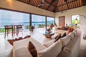 Villa, 4 Bedrooms, Smoking, Private Pool | Interior - Villa Gumamela Bali (Manggis)