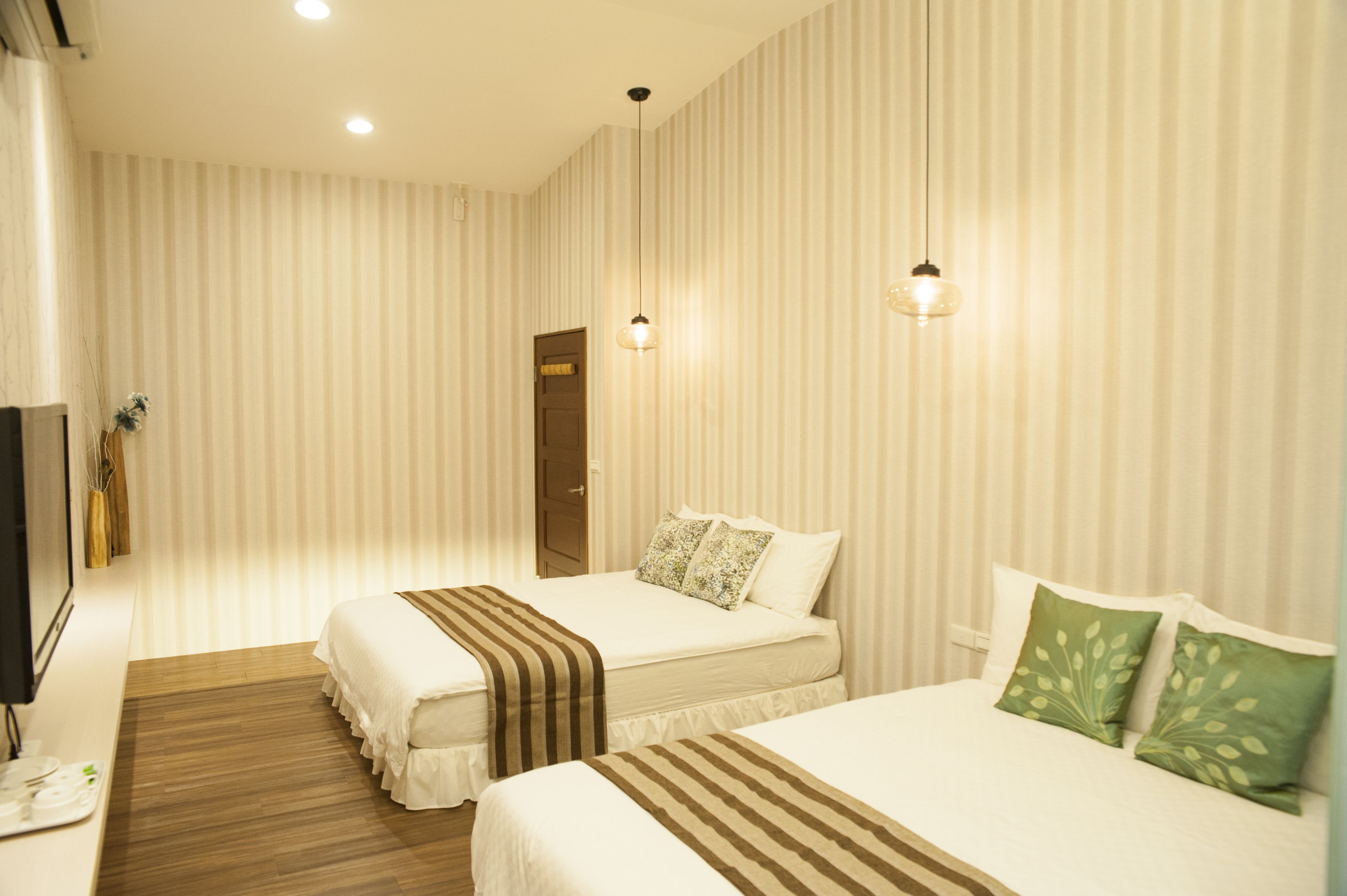 Deluxe-værelse til 4 personer - flere senge - badekar | Lydisolering, gratis Wi-Fi, sengetøj