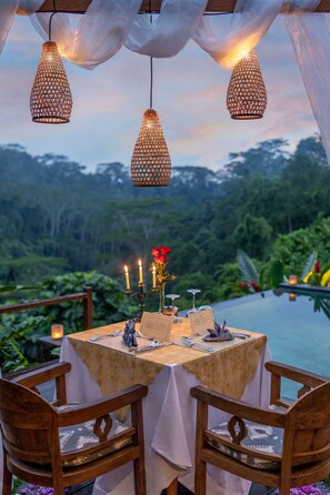 In-room dining - Ubud Valley Boutique Resort (Ubud)