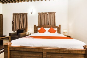 Deluxe Double , King | มินิบาร์, ตู้นิรภัยในห้องพัก, เตารีด/โต๊ะรีดผ้า, Wi-Fi ฟรี