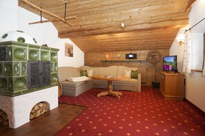 Fernseher, Tischtennisplatte