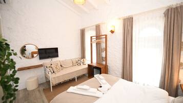 Egyptian cotton sheets, premium bedding, Select Comfort beds, minibar