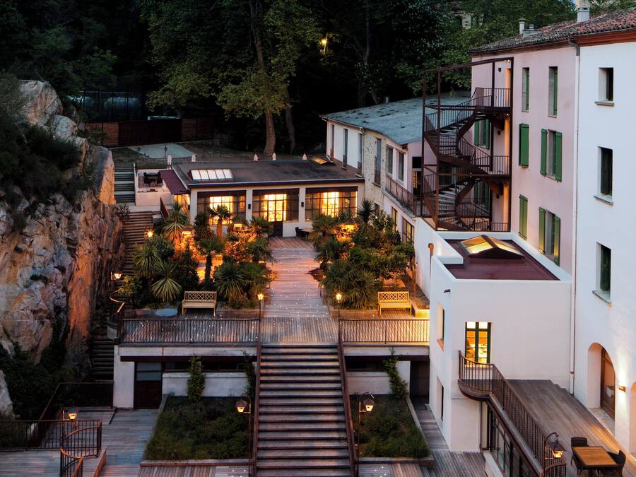 Front of property - evening/night