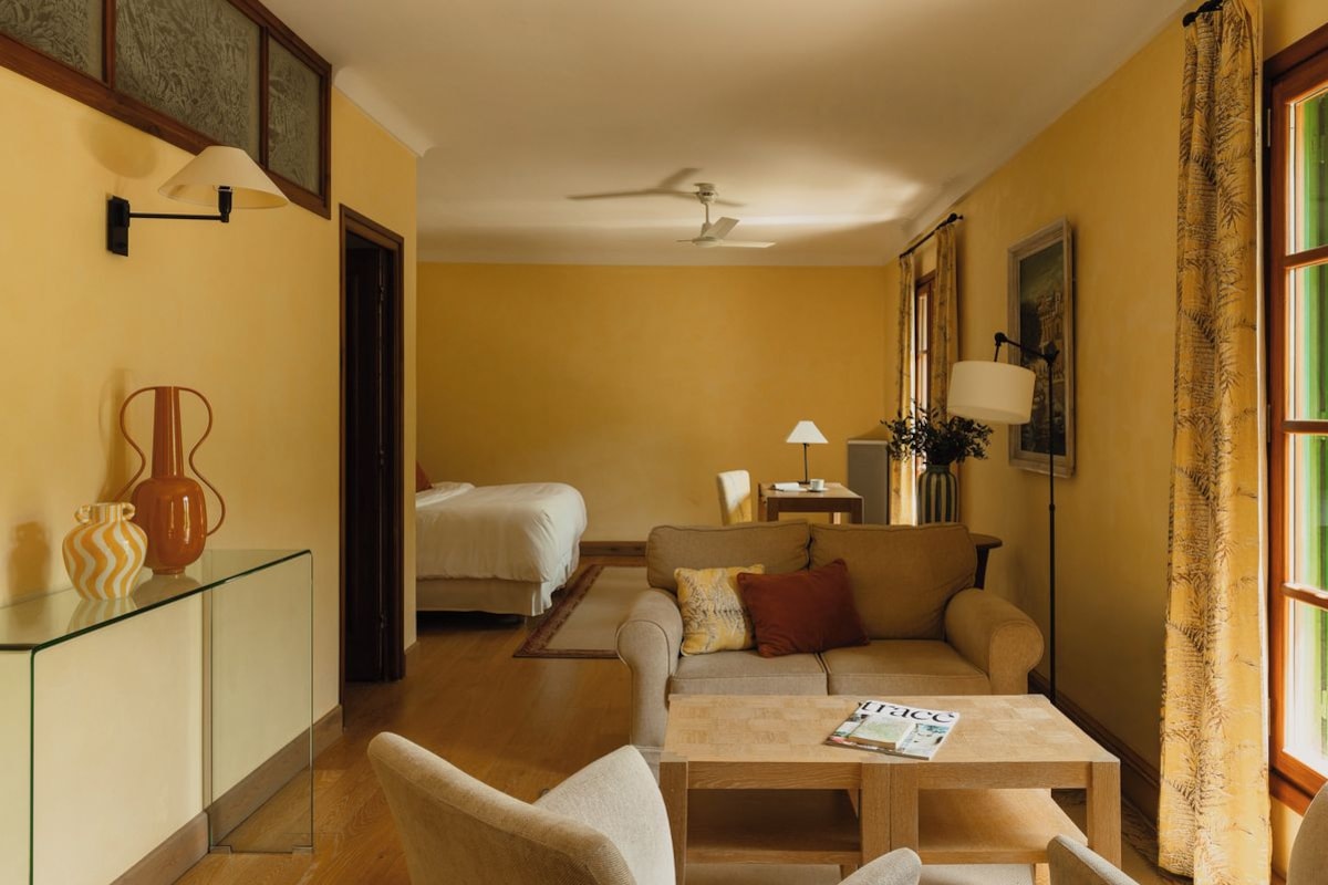Junior Suite (The Grand Hotel)
