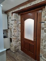 Classic Studio, 1 Queen Bed | Minibar, in-room safe, desk, free WiFi