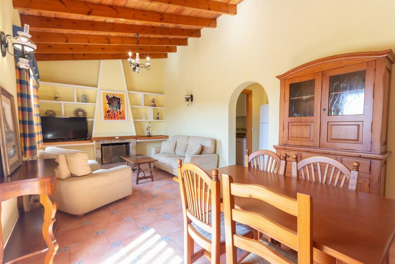 電視、壁爐、乒乓球設施