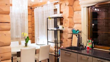 Signature Villa, 4 Bedrooms | Private kitchen | Fridge, microwave, stovetop, dishwasher