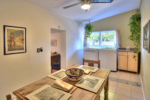 Old Town with private garden: quiet, spacious, CLEAN!