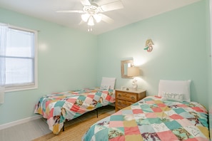 2 bedrooms, iron/ironing board, internet, bed sheets