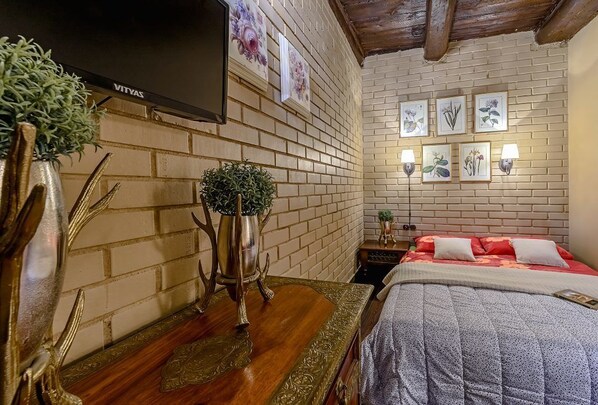 Premium bedding, desk, blackout curtains, soundproofing