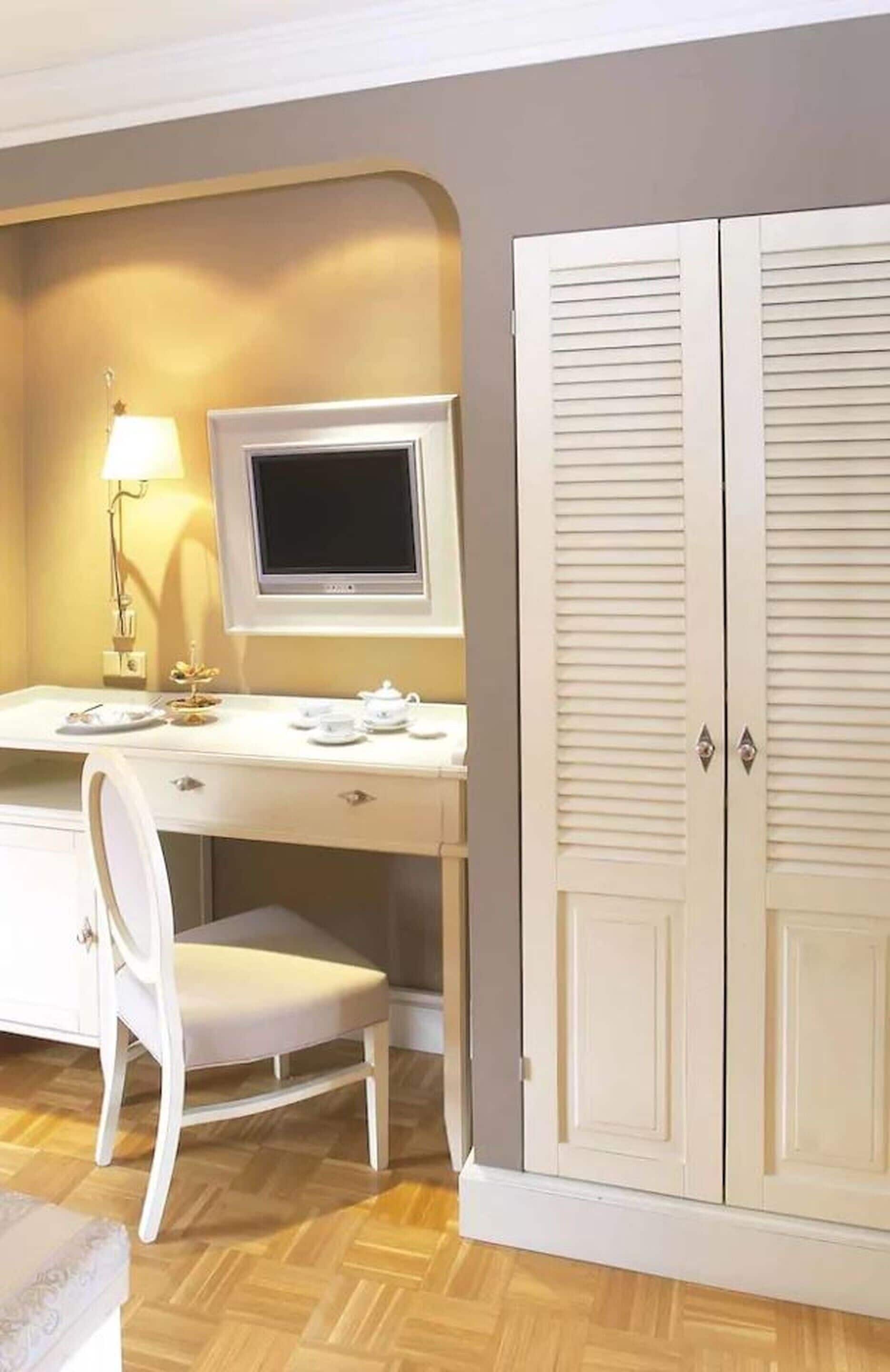 single room | room amenity