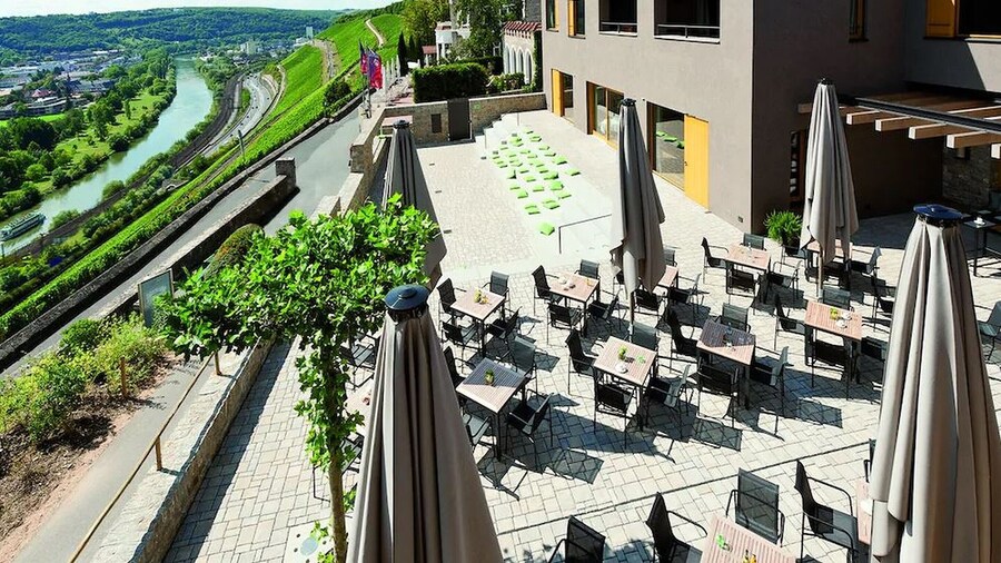 Schlosshotel Steinburg