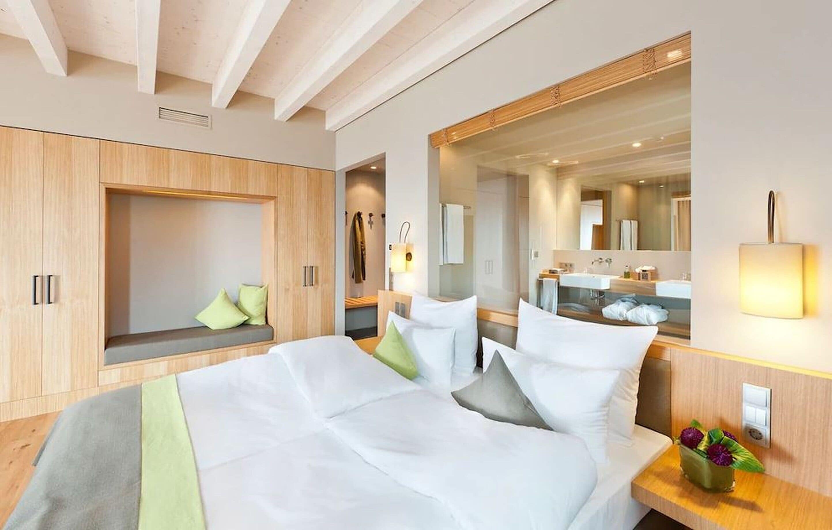 junior suite (refugium doppelzimmer suite 1) | 1 bedroom, hypo-allergenic bedding, in-room safe, individually decorated