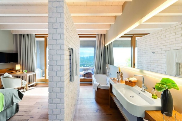 Double Room (Refugium Doppelzimmer 1) | Hypo-allergenic bedding, in-room safe, individually decorated