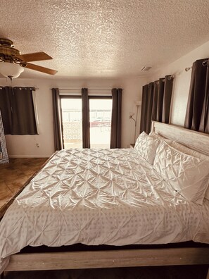 3 bedrooms, WiFi, bed sheets, wheelchair access
