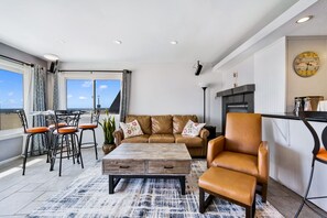 Smart TV, fireplace, DVD player, books