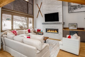 Pientalo, 5 makuuhuonetta | Oleskelualue | Älytelevisio