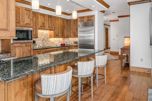 公寓式客房, 5 间卧室 | 私人厨房 | 冰箱、微波炉、烤箱、洗碗机