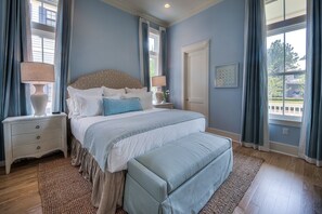 5 habitaciones, tabla de planchar con plancha, wifi y ropa de cama 