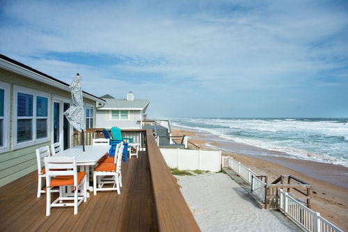 Ocean front single family home fully fenced yard!