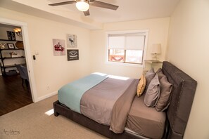 3 bedrooms, travel crib, free WiFi, bed sheets