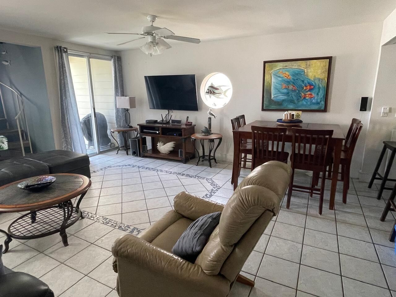 智能电视、DVD 播放器、立体声音响