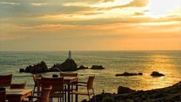 Property grounds - Corbia Re Phare Apartments (St. Brelade)
