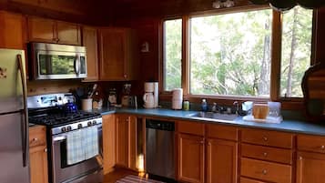 Frigorífic, microones, forn i placa de cuina