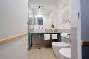 Double Room, Balcony | Bathroom