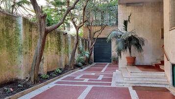 Entrada al alojamiento