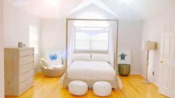 5 bedrooms, desk, iron/ironing board, free WiFi
