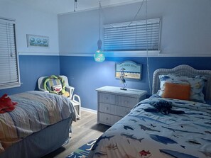 3 habitaciones, tabla de planchar con plancha, wifi y ropa de cama 