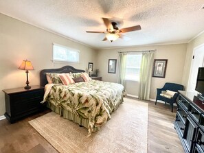 3 bedrooms, iron/ironing board, WiFi, bed sheets