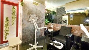 Nail salon - Garden City Resort (Kalamata)