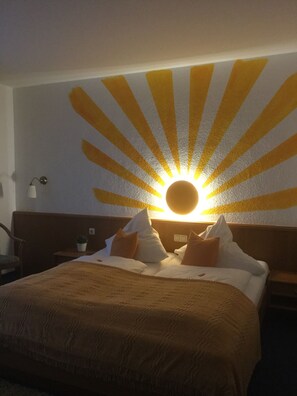 Doppelzimmer | Zimmersafe, schallisolierte Zimmer, Bügeleisen/Bügelbrett, Zustellbetten