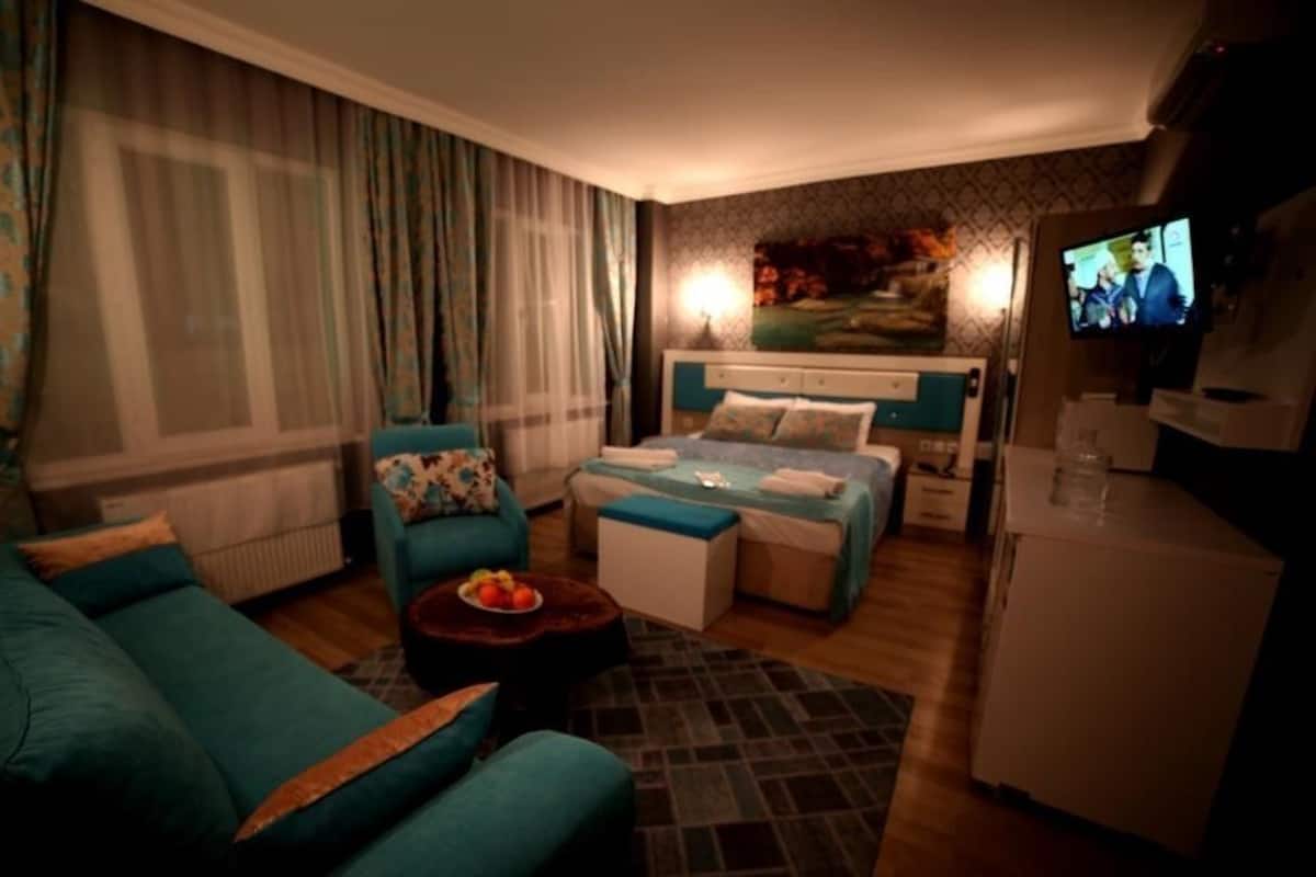 Deluxe Room | WiFi (free), bed sheets