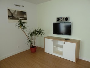 1 bedroom, in-room safe, soundproofing, free cots/infant beds - Apartmenthaus Goor (Putbus)