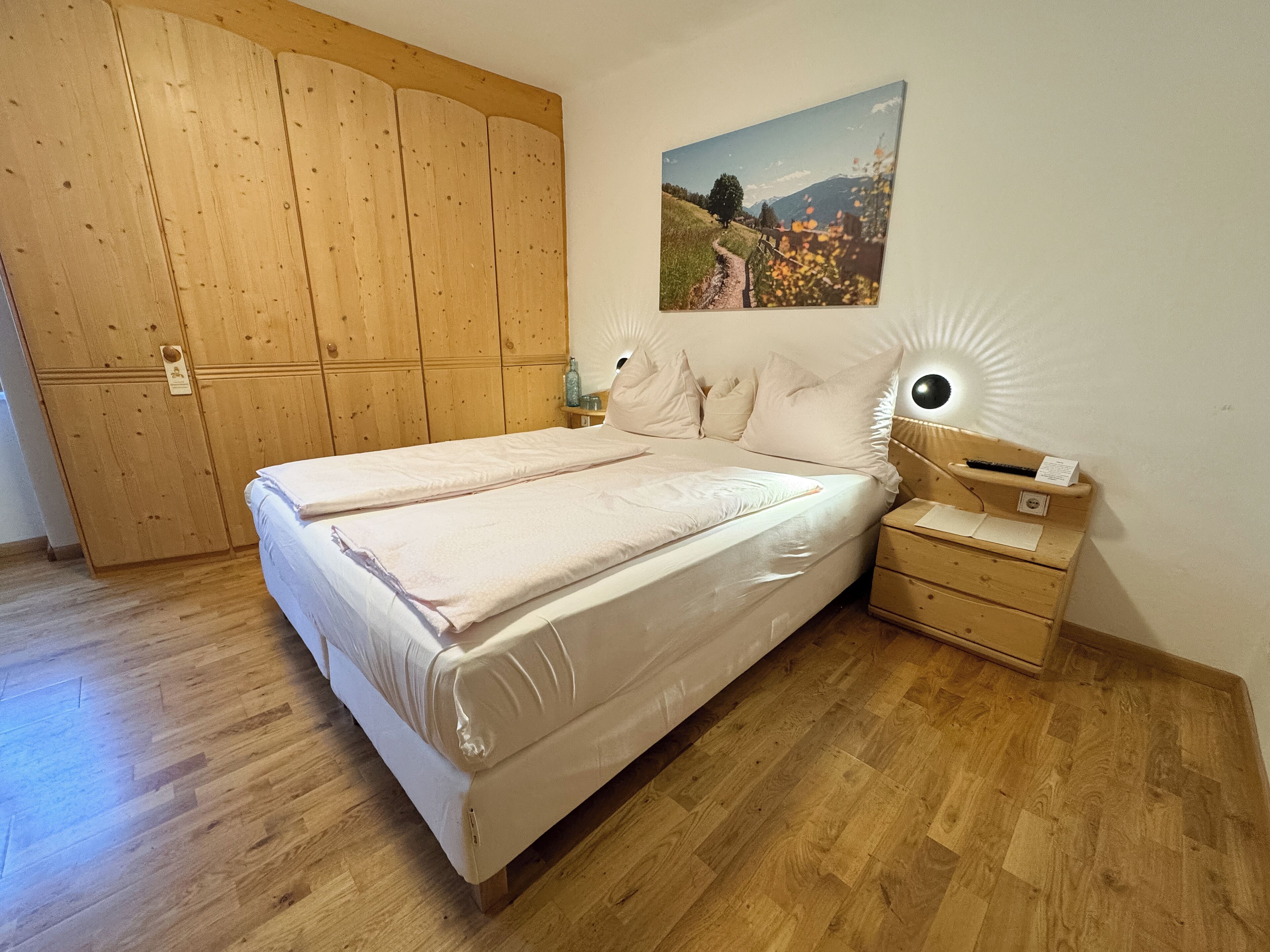 Economy-Doppelzimmer, 1 Doppelbett, Nichtraucher, Bergseite