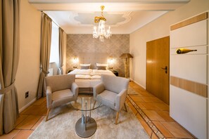 Habitación Confort doble | Minibar, caja fuerte, ropa de cama
