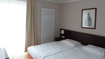 Double Room, Sea View | In-room safe, free cribs/infant beds, free WiFi