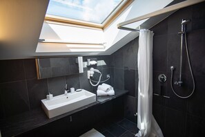 Bathroom - Apartments Prairerhof (Schenna)