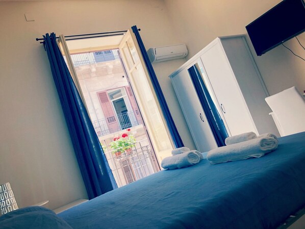 Double Room, Balcony (private external bathroom) - Arco di Trionfo Palermo Bed & Breakfast (Palermo)